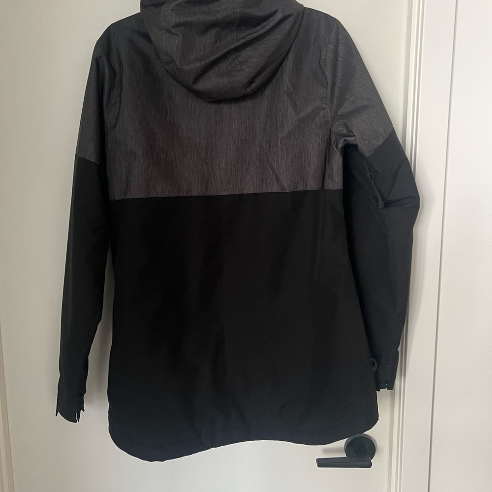 Winter Snowboard Jacket - Picture 4 of 8